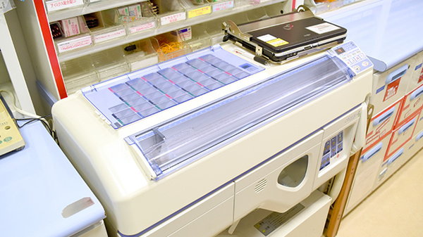 ツバサ薬局　十三店の調剤器具