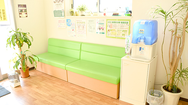 川北薬局ひがし店の待合スペース