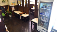 ポニー薬局長田店の待合スペース
