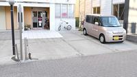 ポニー薬局長田店の駐車場