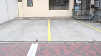 月見山調剤薬局の駐車場