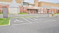 あわじ薬局の駐車場