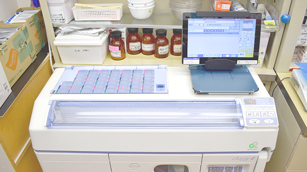 大明石町すみれ薬局の調剤器具