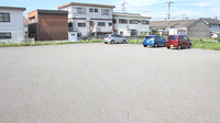 東二見にこにこ薬局の駐車場