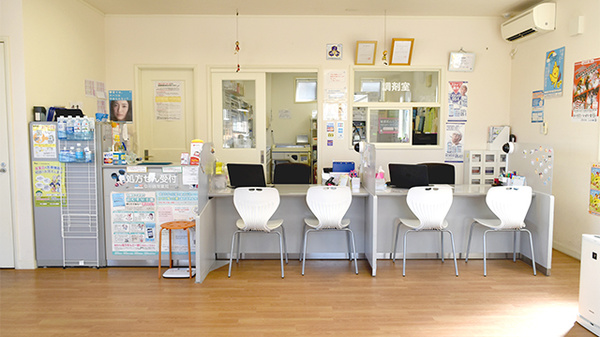 中川調剤薬局平岡店の受付/カウンター