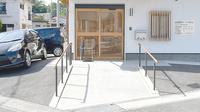 佐保堂薬局三木本町店の入口