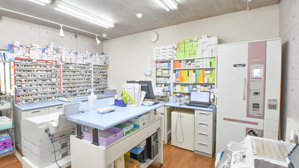 尼崎のｅ薬局の調剤室