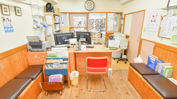 ただ薬局の受付/カウンター