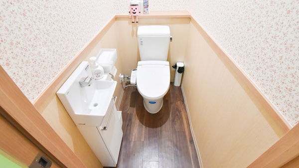 しろがね薬局のお手洗い