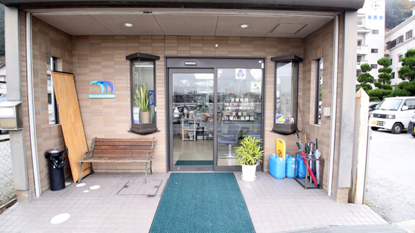 佐用調剤薬局の入口