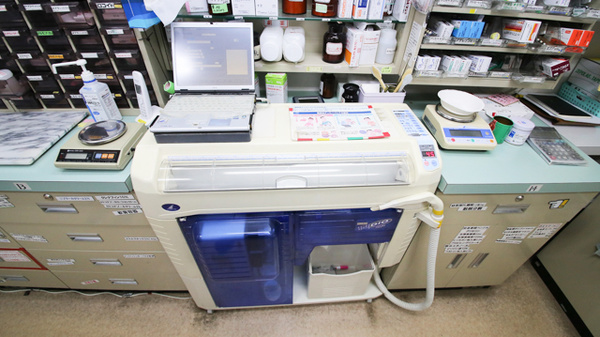 佐用調剤薬局の調剤器具