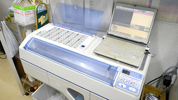 由良薬局の調剤器具