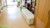 薬局タケダあやめ池店の待合スペース