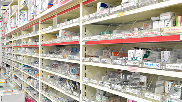 たんぽぽ薬局　宇陀市立病院前店の薬棚