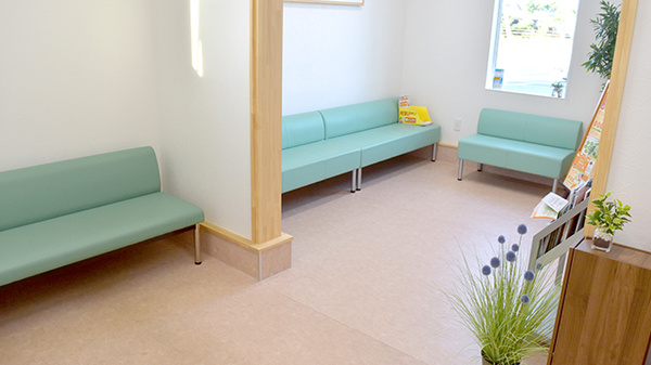 五千石調剤薬局の待合スペース