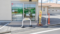 くれよん薬局の入口