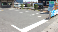 つくし薬局小山店の駐車場