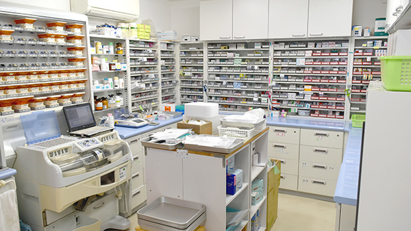 なるたき薬局の調剤室