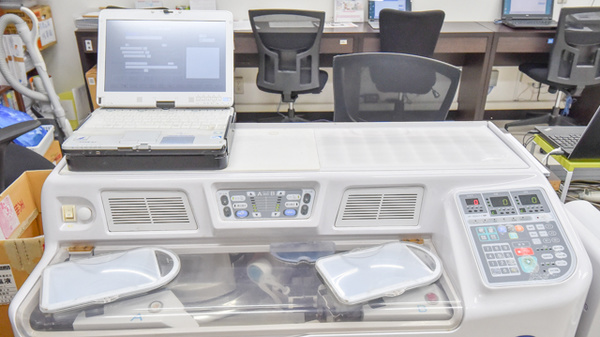 ウエーブいわみ薬局の調剤器具