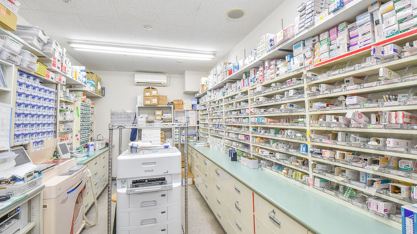 ウエーブシティパルク薬局の調剤室