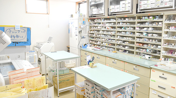 サカエ薬局瀬戸店の調剤室