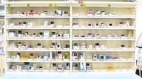 サカエ薬局真壁店の薬棚