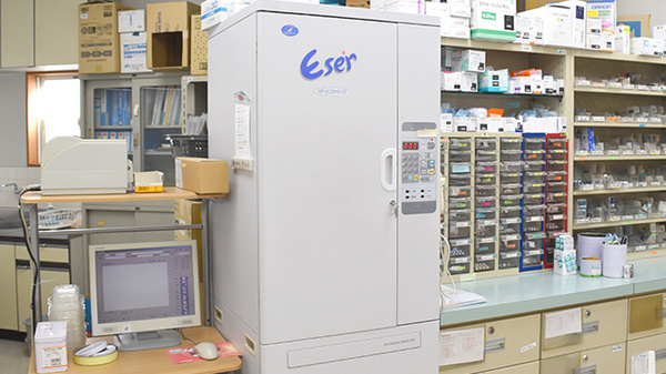 サカエ薬局赤坂店の調剤器具