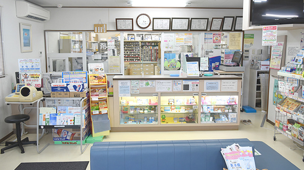 サカエ薬局勝山店の受付/カウンター