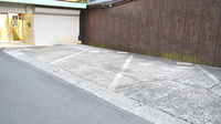 有限会社エス・ジー・エッチてしま薬局勝山店の駐車場