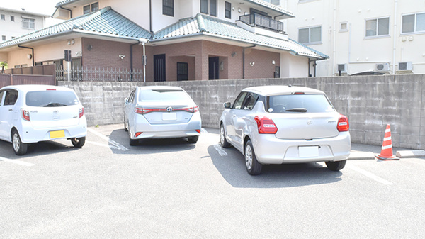 よつば薬局の駐車場