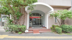 広島駅前サン薬局の外観