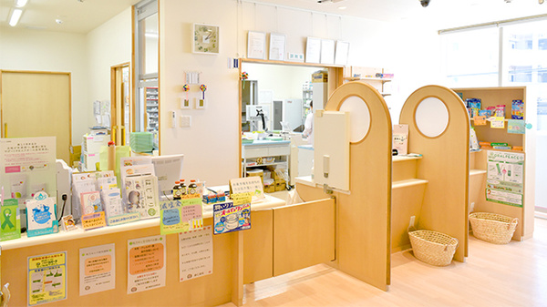 康仁薬局　宇品神田店の受付/カウンター