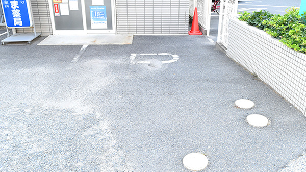 びーだま薬局の駐車場