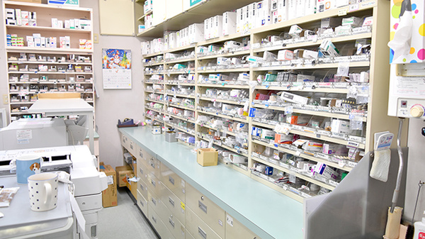 株式会社　小松薬局　山ノ上店の調剤室
