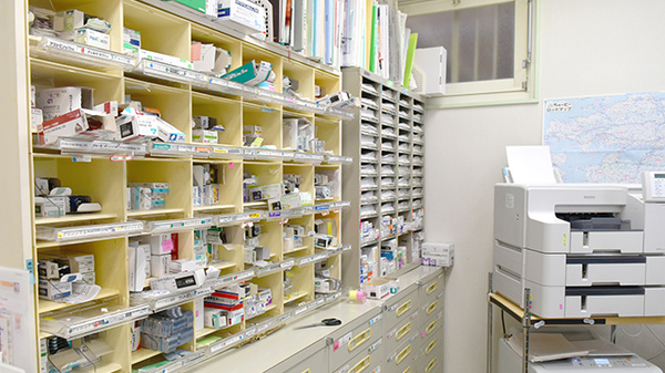 幸崎調剤薬局の調剤室
