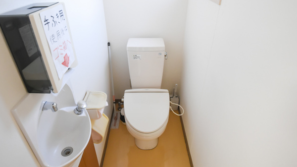 あやめ薬局沖見店のお手洗い