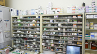 あやめ薬局矢野店の薬棚