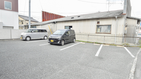 東広島タカズミ薬局の駐車場