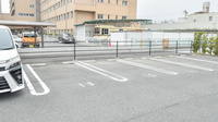 タカズミ薬局の駐車場
