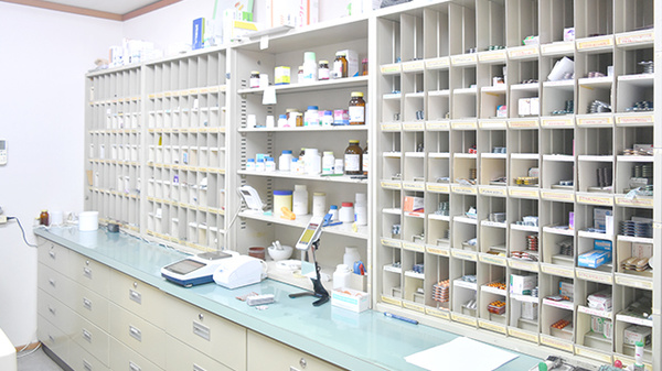 杏薬局豊栄店の調剤室