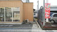 あやめ薬局せら店の駐車場