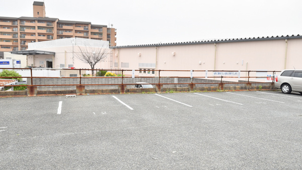 そうごう薬局　東駅店の駐車場