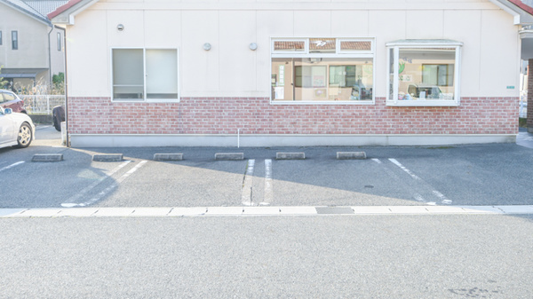 くるみ薬局の駐車場
