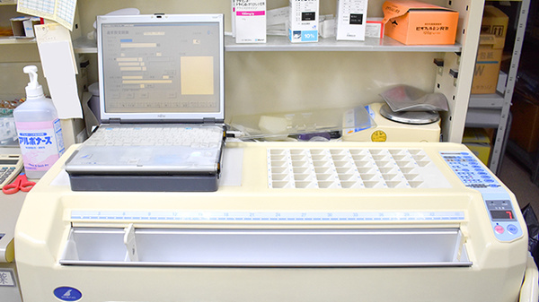 フラワー薬局菊川店の調剤器具