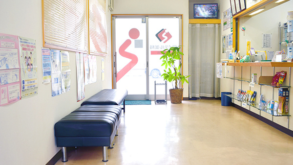 アイテル薬局幡生店の待合スペース