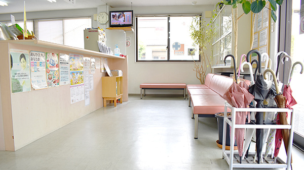 あずさ薬局の待合スペース