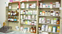 あずさ薬局の薬棚