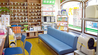 いくも薬局戎町店の待合スペース