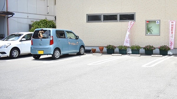 いくも薬局　天神店の駐車場