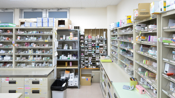 長門中央薬局の調剤室